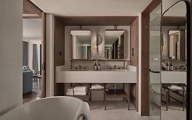 Public House Hotel - Sukhumvit 31